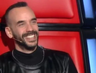 «Τρελό» σκηνικό στο The Voice: Ο Μουζουράκης γύρισε την καρέκλα του αλλά το ακύρωσε (βίντεο)